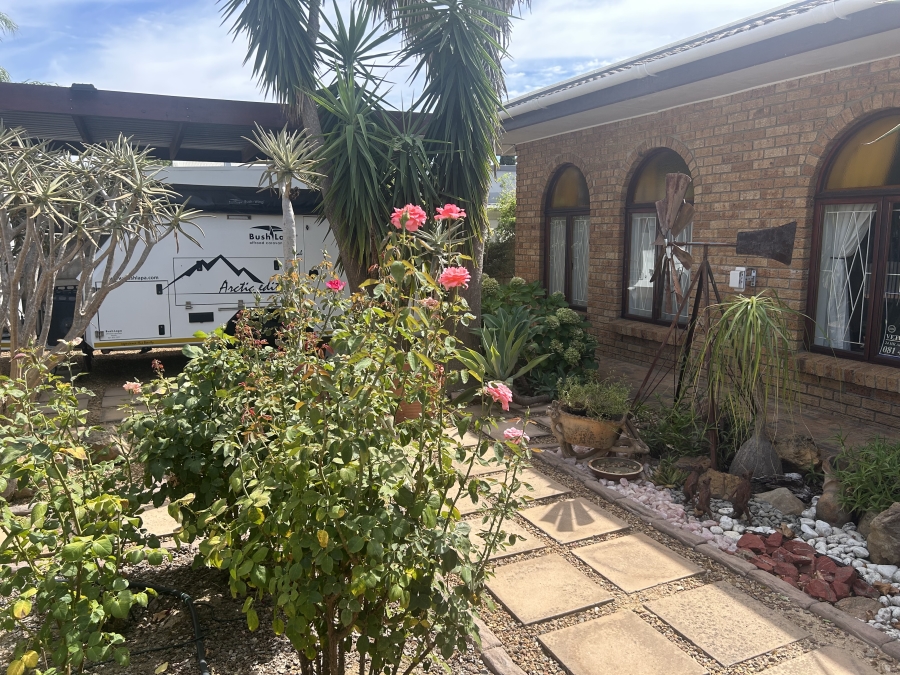 4 Bedroom Property for Sale in Groenvlei Western Cape